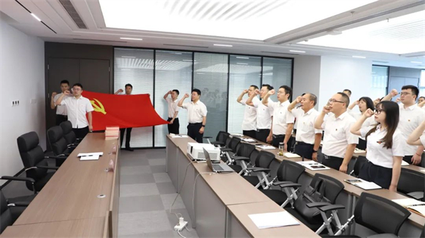 把握改革发展新机遇，攻坚克难开辟新征程——重装检测党支部开展8月主题党日活动